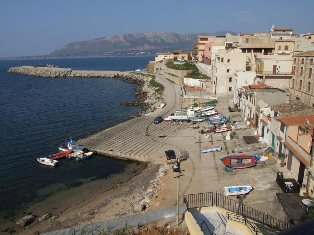 Casa Vacanze Karol Apartment Трапето Екстериор снимка